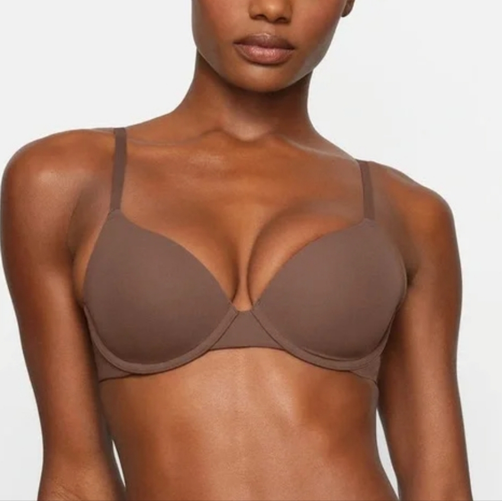 Skims Fits Everybody T-shirt Underwire Bra In Brown Size 36C - Picture 2 of 7